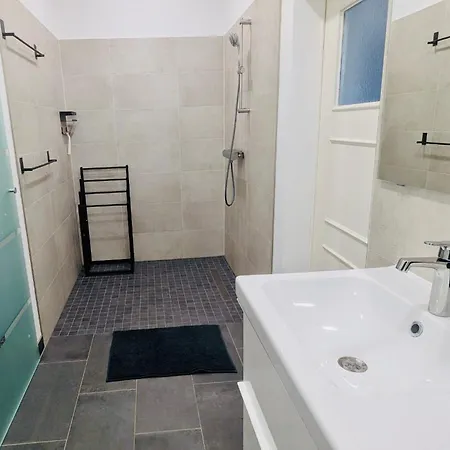 Atelier - Kunstvoll Verweilen Ichtershausen